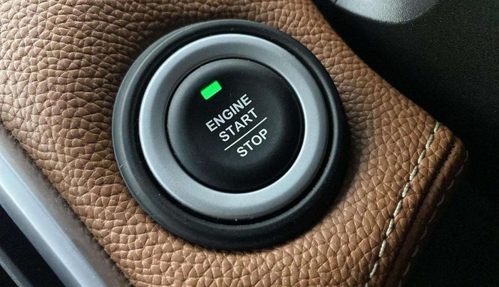 2021 MG HECTOR PLUS SELECT 2.0 DIESEL TURBO MT 7-STR, Diesel, Manual, 23,677 km, Keyless Start/ Stop Button