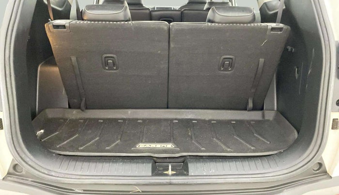 2022 KIA CARENS PRESTIGE PLUS 1.4 PETROL 7 STR, Petrol, Manual, 31,399 km, Boot Inside