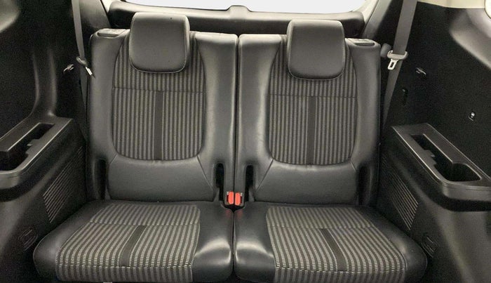 2022 KIA CARENS PRESTIGE PLUS 1.4 PETROL 7 STR, Petrol, Manual, 31,399 km, Third Seat Row ( optional )