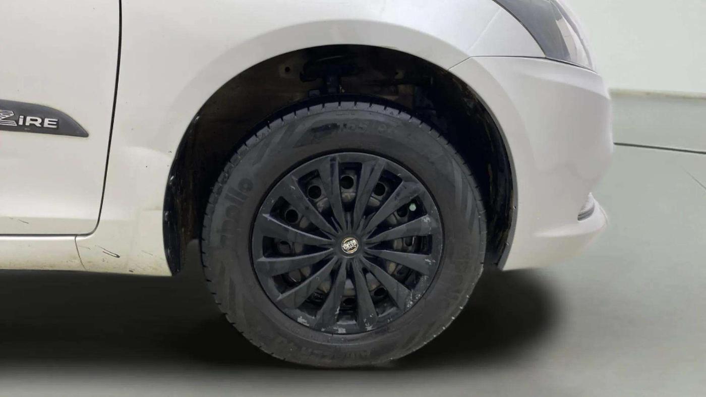 2016 Maruti Swift Dzire VXI, CNG, Manual, 76,428 km, Right Front Wheel