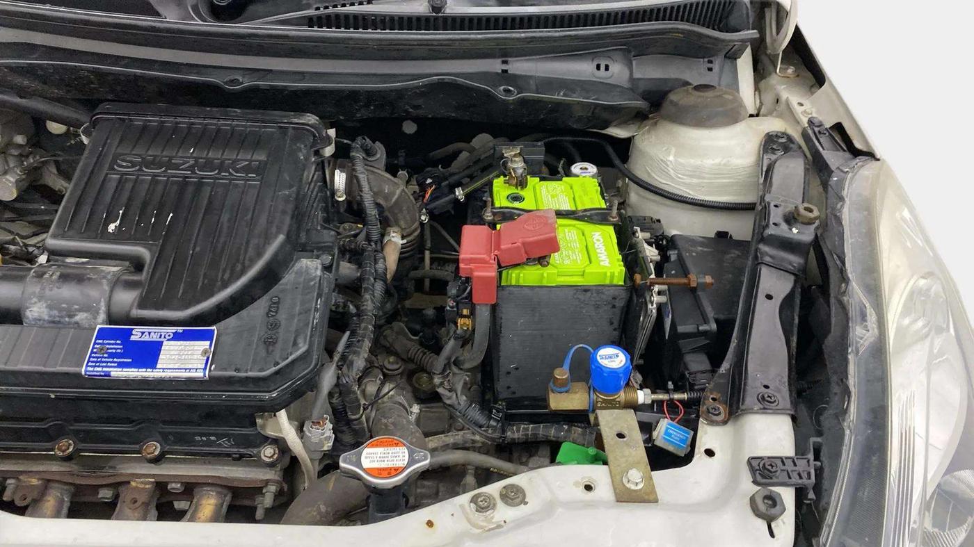 2016 Maruti Swift Dzire VXI, CNG, Manual, 76,428 km, Engine View - Left