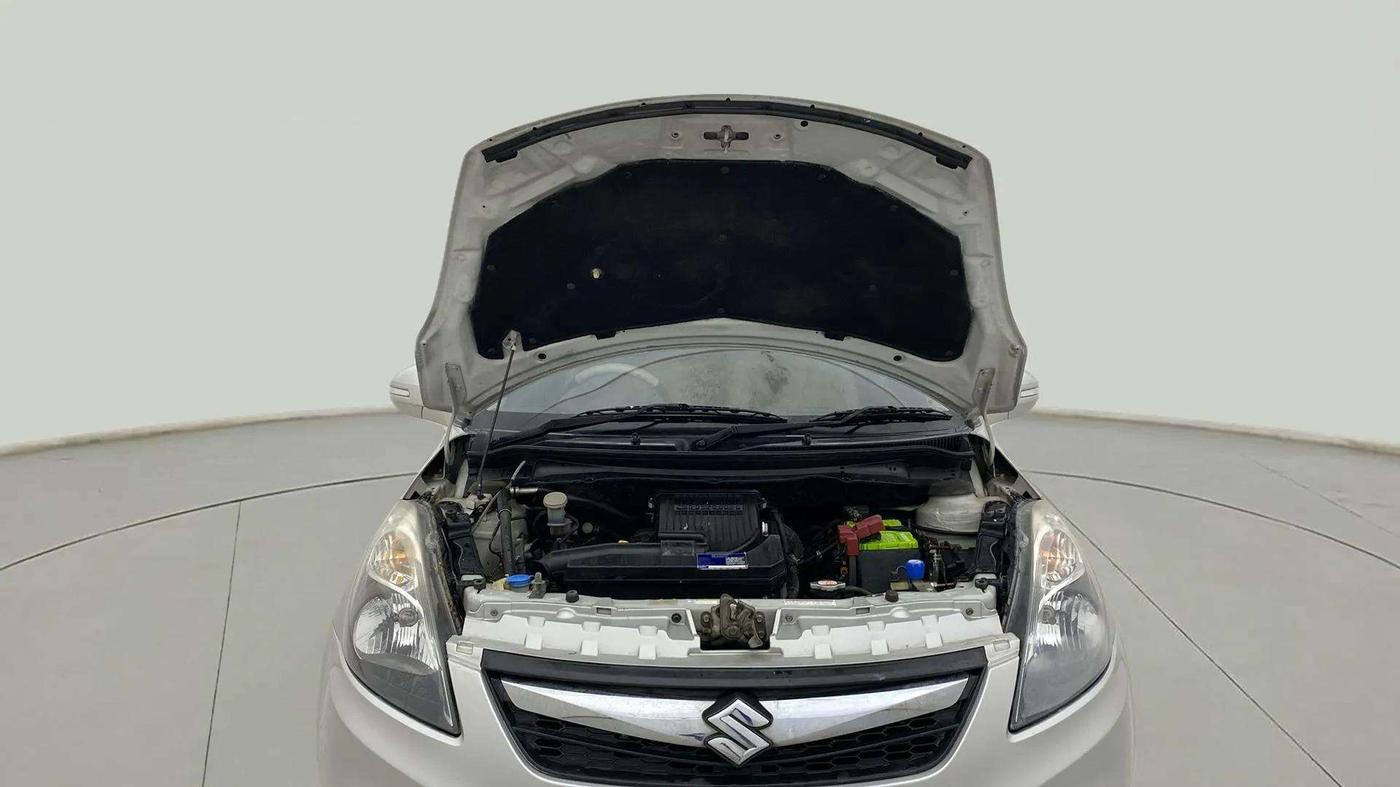 2016 Maruti Swift Dzire VXI, CNG, Manual, 76,428 km, Open Bonet