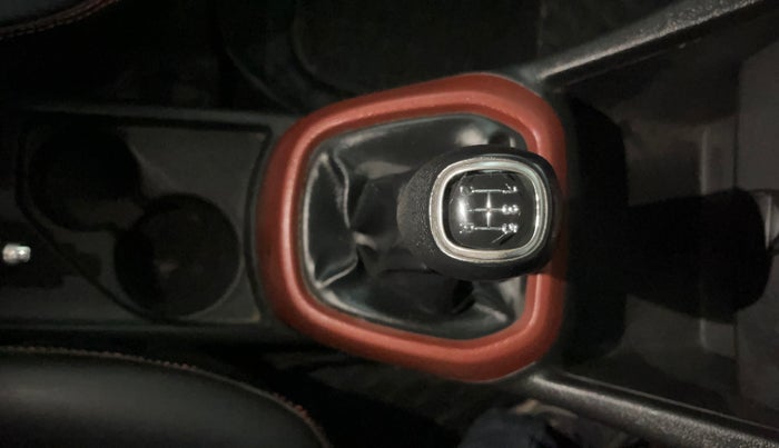 2016 Hyundai Grand i10 1.2 SPORTZ PRIME EDITION VTVT, CNG, Manual, 77,722 km, Gear Lever