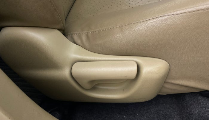 2014 Honda Amaze 1.2L I-VTEC E, Petrol, Manual, 34,177 km, Driver Side Adjustment Panel