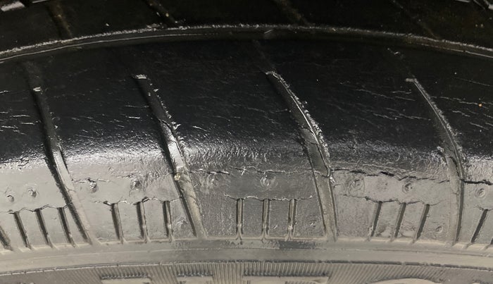 2014 Honda Amaze 1.2L I-VTEC E, Petrol, Manual, 34,177 km, Right Front Tyre Tread