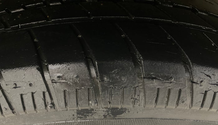 2014 Honda Amaze 1.2L I-VTEC E, Petrol, Manual, 34,177 km, Right Rear Tyre Tread