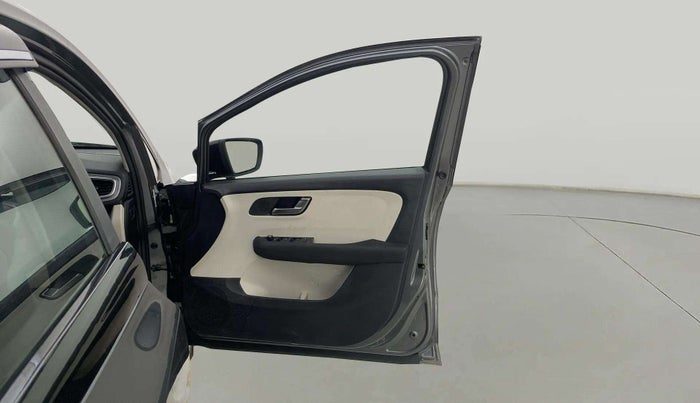 2022 Tata ALTROZ XZ PETROL, Petrol, Manual, 10,223 km, RHS Front Door