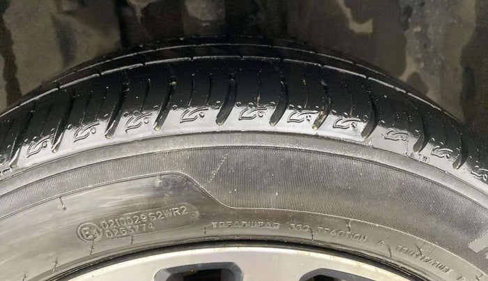 2022 Tata ALTROZ XZ PETROL, Petrol, Manual, 10,223 km, Right Front Tyre Tread