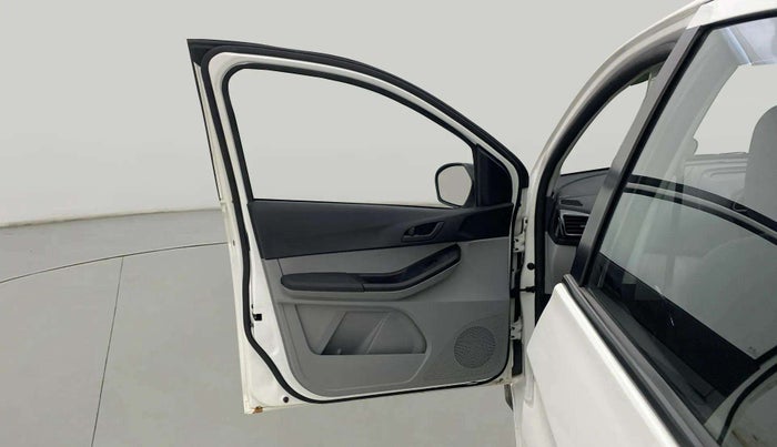 2024 Tata Tiago XT CNG, CNG, Manual, 11,483 km, LHS Front Door