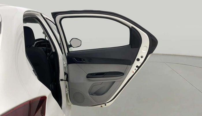 2024 Tata Tiago XT CNG, CNG, Manual, 11,483 km, RHS Rear Door