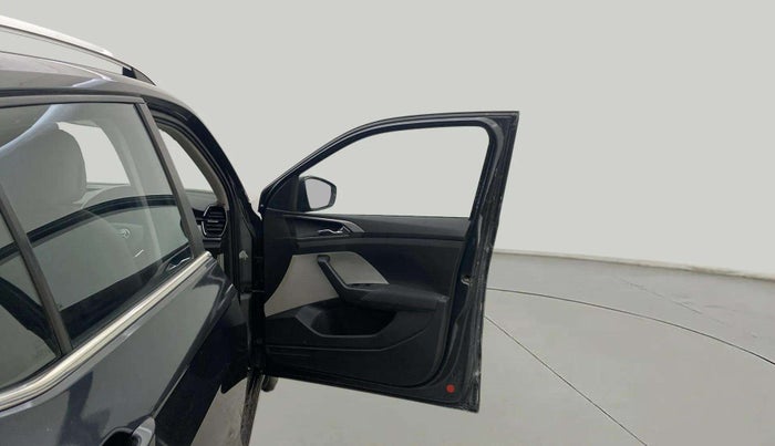 2022 Skoda KUSHAQ AMBITION 1.0L TSI MT, Petrol, Manual, 52,264 km, RHS Front Door