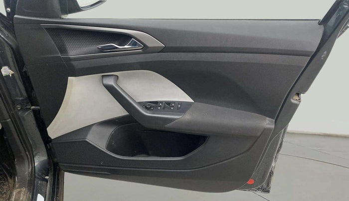 2022 Skoda KUSHAQ AMBITION 1.0L TSI MT, Petrol, Manual, 52,264 km, Driver Side Door Panels Control