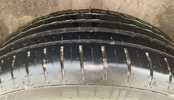 2022 Maruti Baleno ALPHA PETROL 1.2, Petrol, Manual, 66,645 km, Right Rear Tyre Tread