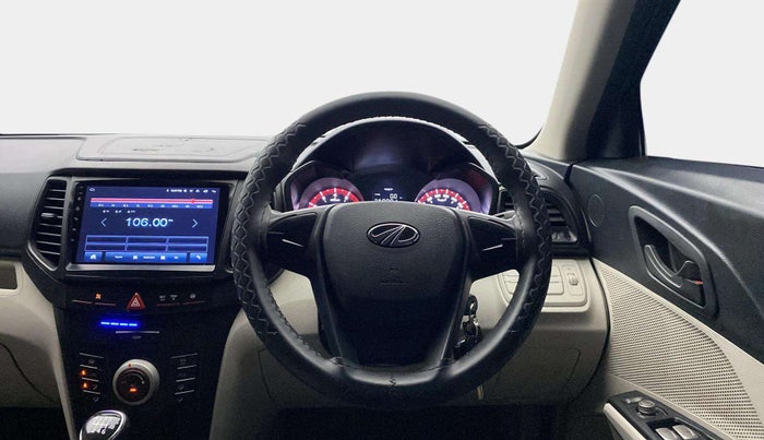 2021 Mahindra XUV300 W4 1.2 PETROL, Petrol, Manual, 26,387 km, Steering Wheel Close Up