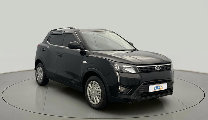 2021 Mahindra XUV300 W4 1.2 PETROL, Petrol, Manual, 26,387 km, Right Front Diagonal