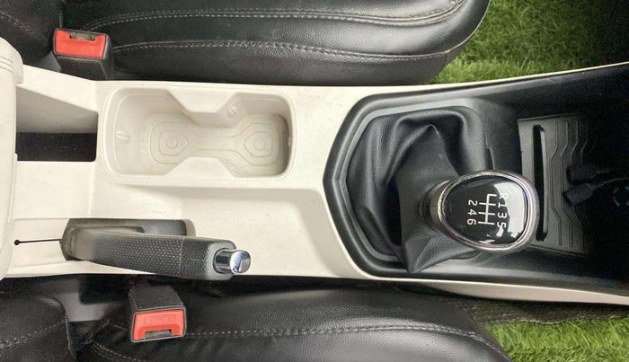 2021 Mahindra XUV300 W4 1.2 PETROL, Petrol, Manual, 26,387 km, Gear Lever
