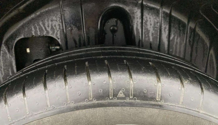 2021 Mahindra XUV300 W4 1.2 PETROL, Petrol, Manual, 26,387 km, Left Rear Tyre Tread