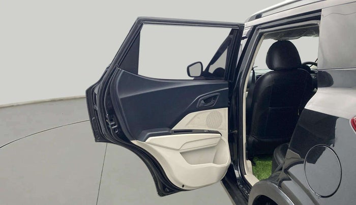 2021 Mahindra XUV300 W4 1.2 PETROL, Petrol, Manual, 26,387 km, LHS Rear Door