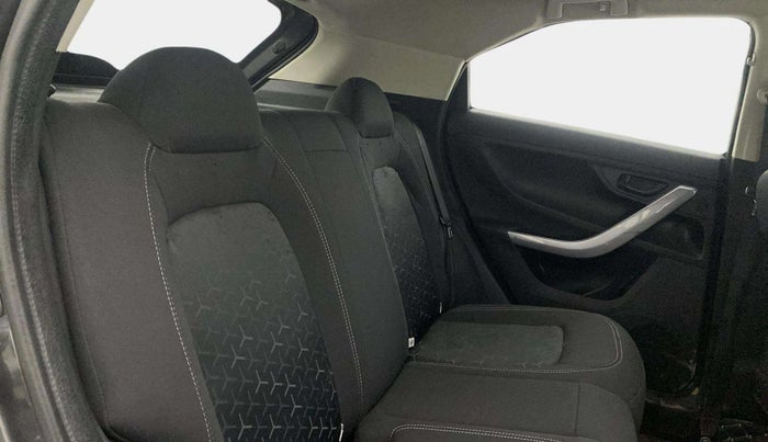 2022 Tata NEXON XMA SUNROOF DIESEL, Diesel, Automatic, 42,338 km, Right Side Rear Door Cabin