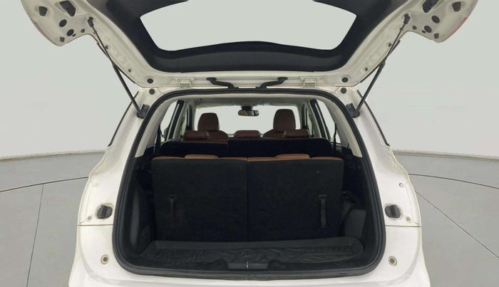 2022 MG HECTOR PLUS SELECT 2.0 DIESEL TURBO MT 7-STR, Diesel, Manual, 68,623 km, Boot Inside