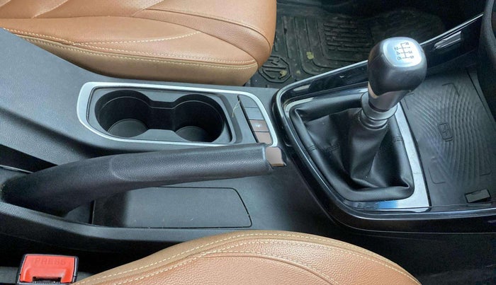 2022 MG HECTOR PLUS SELECT 2.0 DIESEL TURBO MT 7-STR, Diesel, Manual, 68,623 km, Gear Lever