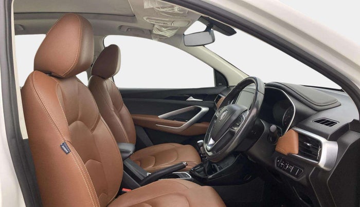 2022 MG HECTOR PLUS SELECT 2.0 DIESEL TURBO MT 7-STR, Diesel, Manual, 68,623 km, Right Side Front Door Cabin