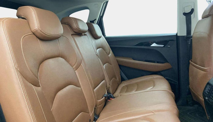 2022 MG HECTOR PLUS SELECT 2.0 DIESEL TURBO MT 7-STR, Diesel, Manual, 68,623 km, Right Side Rear Door Cabin