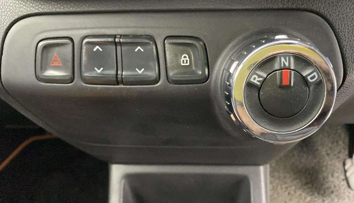 2017 Renault Kwid CLIMBER 1.0 AMT, Petrol, Automatic, 59,863 km, Gear Lever