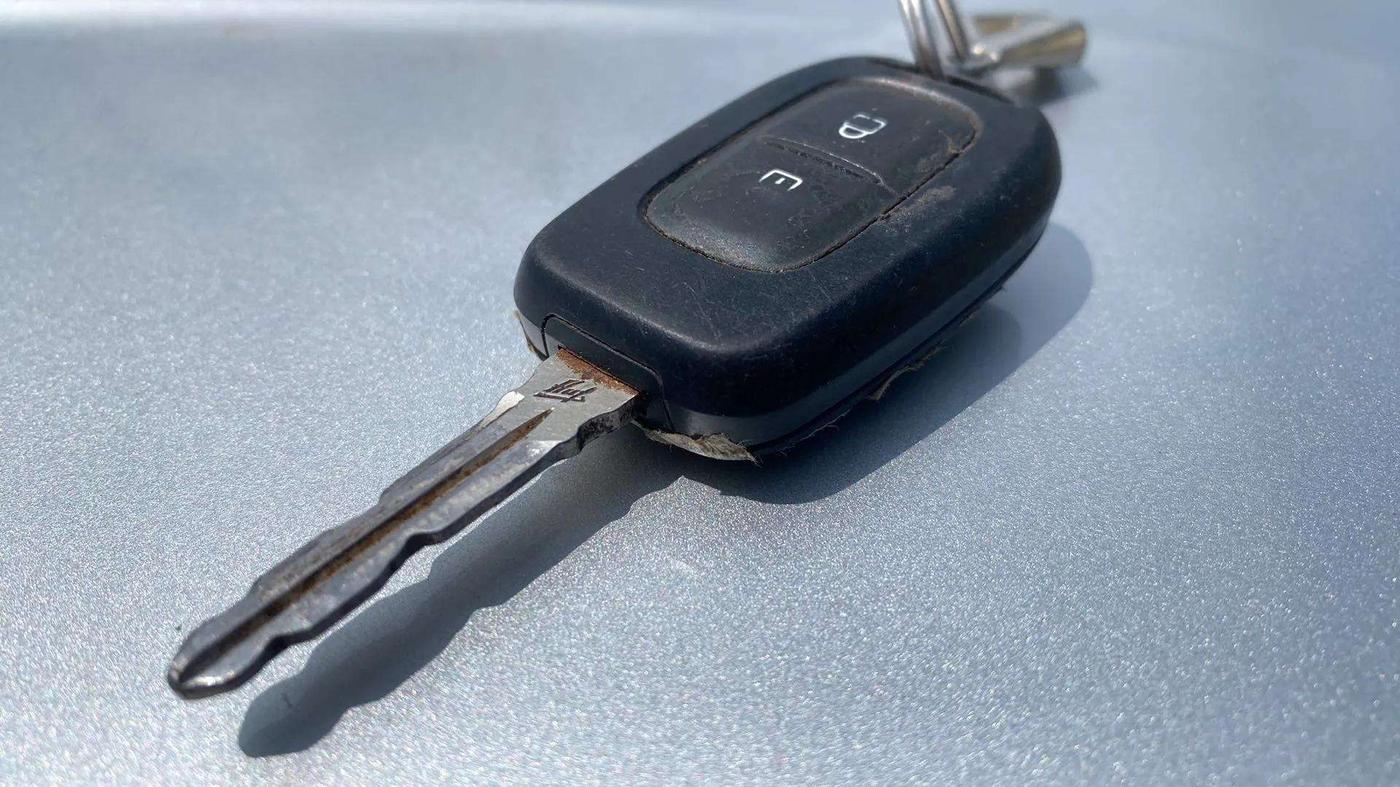 2019 Renault TRIBER RXL MT, Petrol, Manual, 83,217 km, Key Close Up