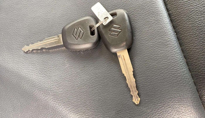2023 Maruti Eeco 5 STR AC CNG, CNG, Manual, 16,215 km, Key Close Up
