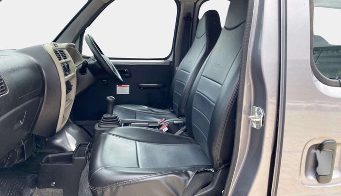 2023 Maruti Eeco 5 STR AC CNG, CNG, Manual, 16,215 km, Right Side Front Door Cabin