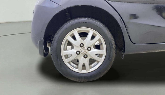 2014 Honda Brio VX AT, Petrol, Automatic, 32,064 km, Right Rear Wheel
