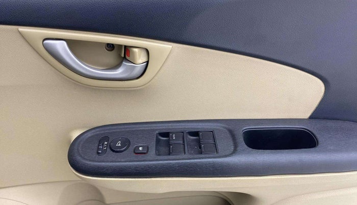 2014 Honda Brio VX AT, Petrol, Automatic, 32,064 km, Driver Side Door Panels Control
