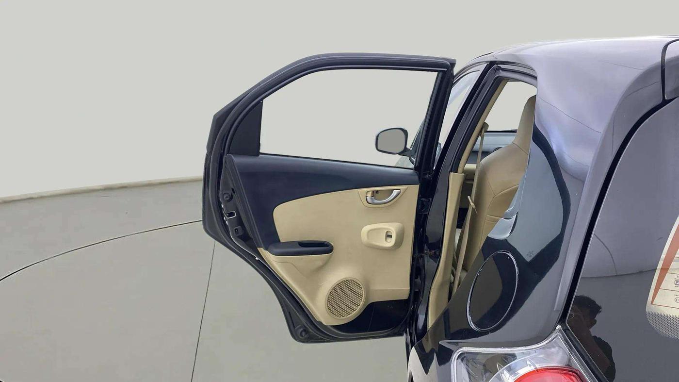 2014 Honda Brio VX AT, Petrol, Automatic, 32,064 km, LHS Rear Door