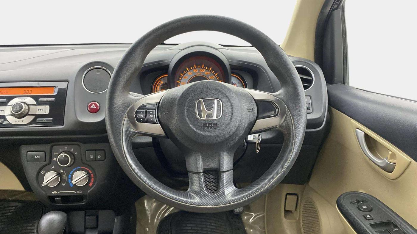 2014 Honda Brio VX AT, Petrol, Automatic, 32,064 km, Steering Wheel Close Up