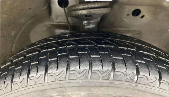 2013 Maruti Wagon R 1.0 VXI, Petrol, Manual, 78,099 km, Right Front Tyre Tread