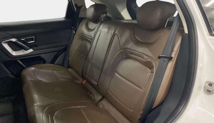 2020 Tata Harrier XT PLUS 2.0L KRYOTEC, Diesel, Manual, 99,677 km, Right Side Rear Door Cabin