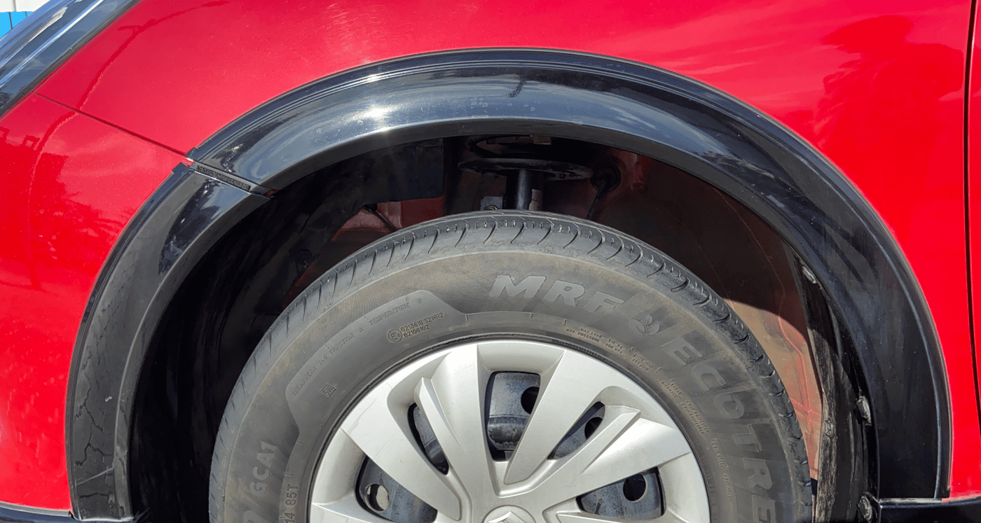 2024 Maruti Swift VXi (O), Petrol, Manual, 30,500 km, Left Front Tyre Tread