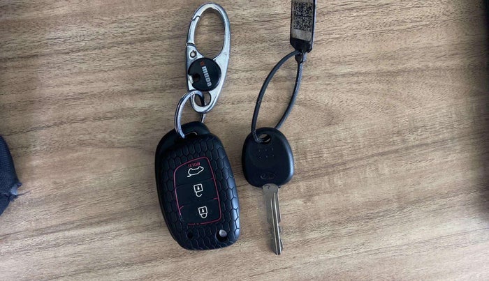 2021 Hyundai GRAND I10 NIOS SPORTZ 1.2 KAPPA VTVT, Petrol, Manual, 32,985 km, Key Close Up