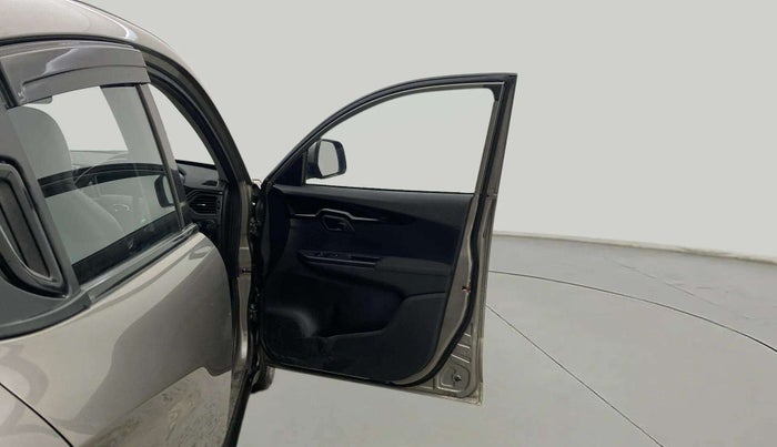 2019 Mahindra KUV 100 NXT K8 P 6 STR, Petrol, Manual, 13,446 km, RHS Front Door
