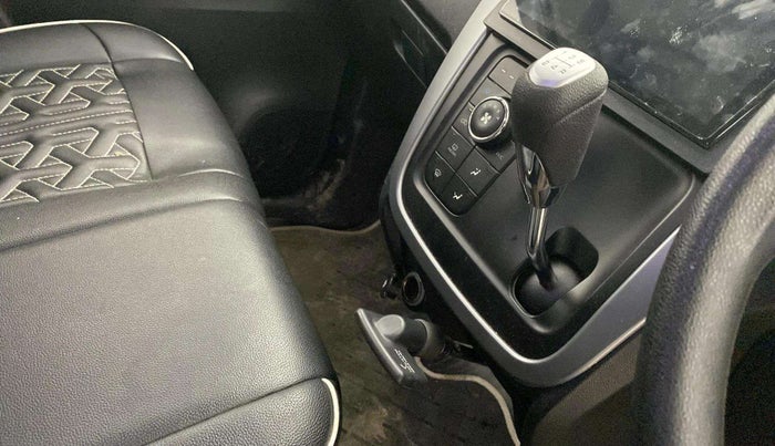 2019 Mahindra KUV 100 NXT K8 P 6 STR, Petrol, Manual, 13,446 km, Gear Lever