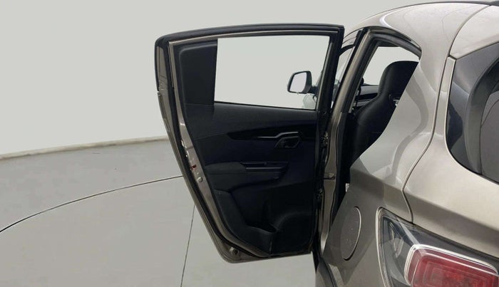 2019 Mahindra KUV 100 NXT K8 P 6 STR, Petrol, Manual, 13,446 km, LHS Rear Door