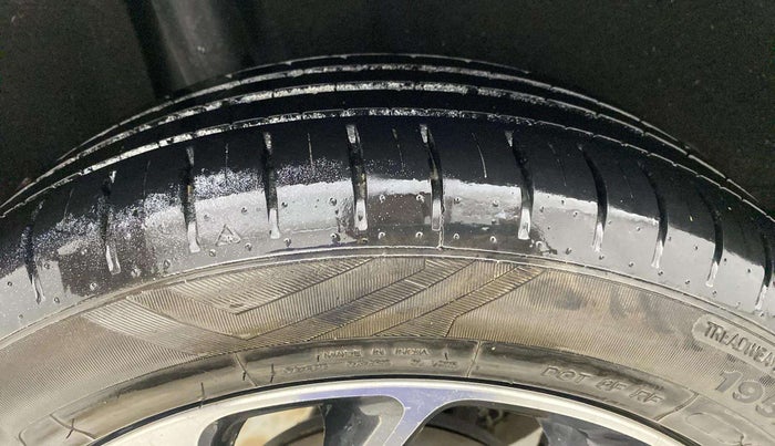 2020 Maruti Baleno ZETA PETROL 1.2, Petrol, Manual, 20,223 km, Right Rear Tyre Tread