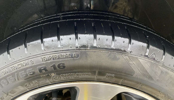 2020 Maruti Baleno ZETA PETROL 1.2, Petrol, Manual, 20,223 km, Left Front Tyre Tread