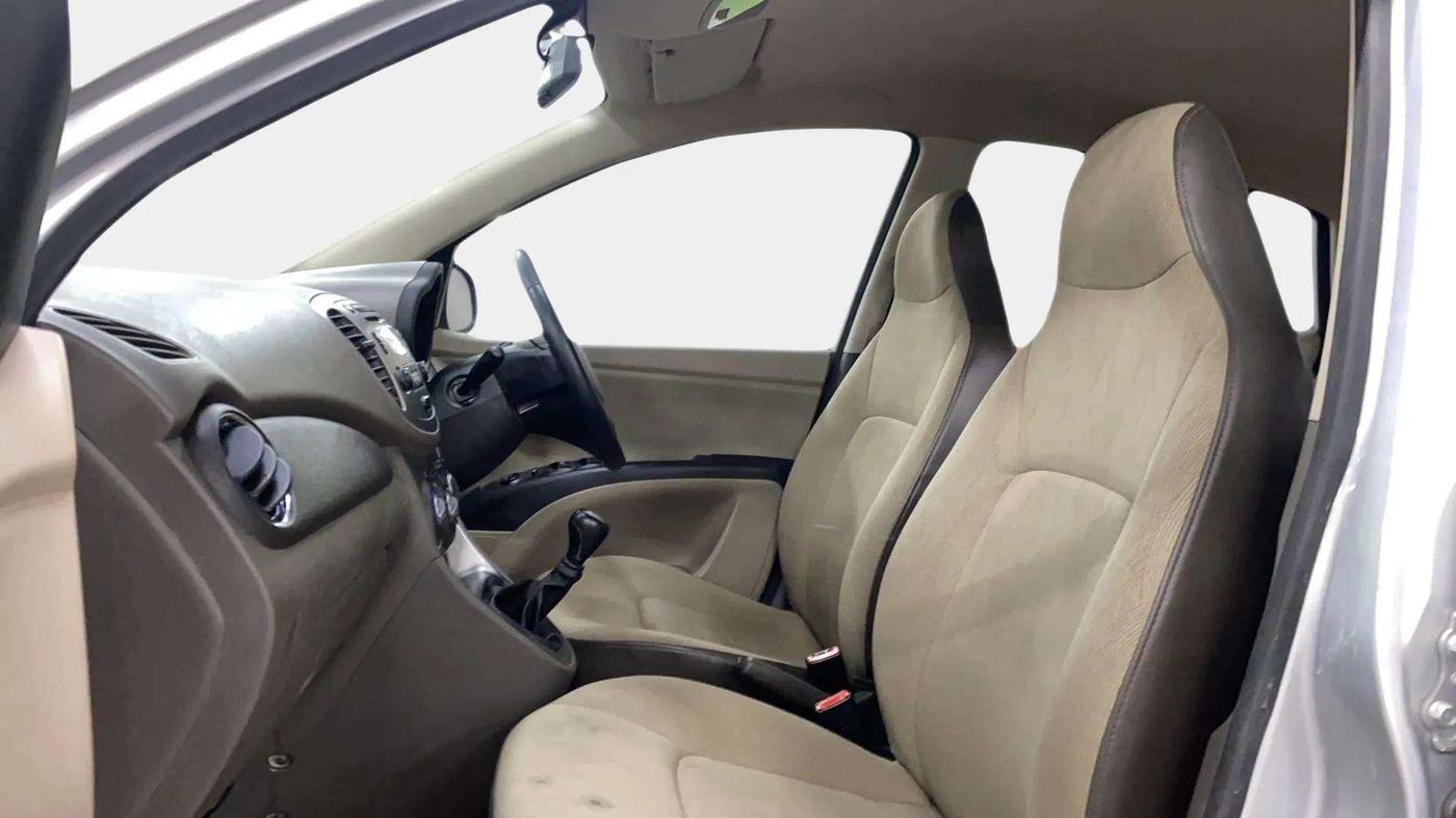 2013 Hyundai i10 SPORTZ 1.2, Petrol, Manual, 19,259 km, Right Side Front Door Cabin