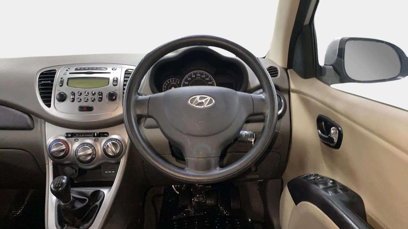 2013 Hyundai i10 SPORTZ 1.2, Petrol, Manual, 19,259 km, Steering Wheel Close Up