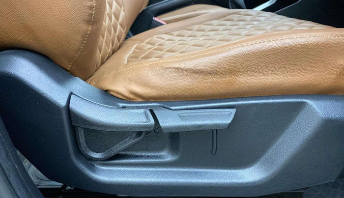 2022 KIA SONET HTK PLUS 1.2, Petrol, Manual, 18,077 km, Driver Side Adjustment Panel