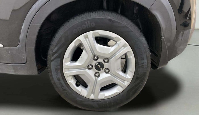 2022 KIA SONET HTK PLUS 1.2, Petrol, Manual, 18,077 km, Left Rear Wheel