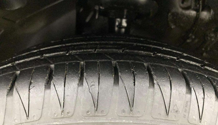 2022 KIA SONET HTK PLUS 1.2, Petrol, Manual, 18,077 km, Left Front Tyre Tread