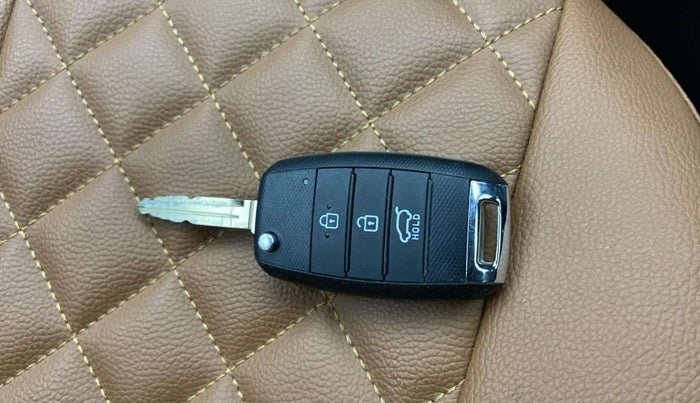 2022 KIA SONET HTK PLUS 1.2, Petrol, Manual, 18,077 km, Key Close Up